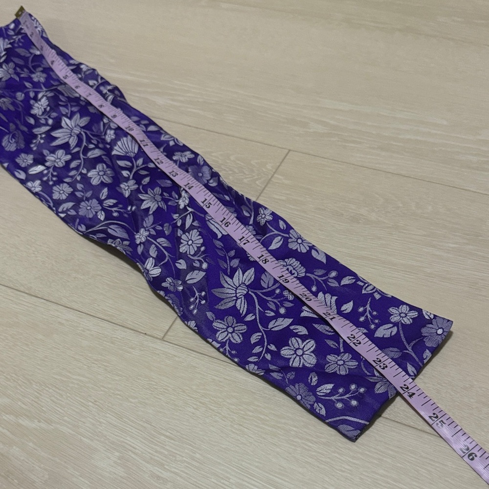 Purple White Floral Ao Dai Top And Pants Set of 2 - Picture 7 of 9
